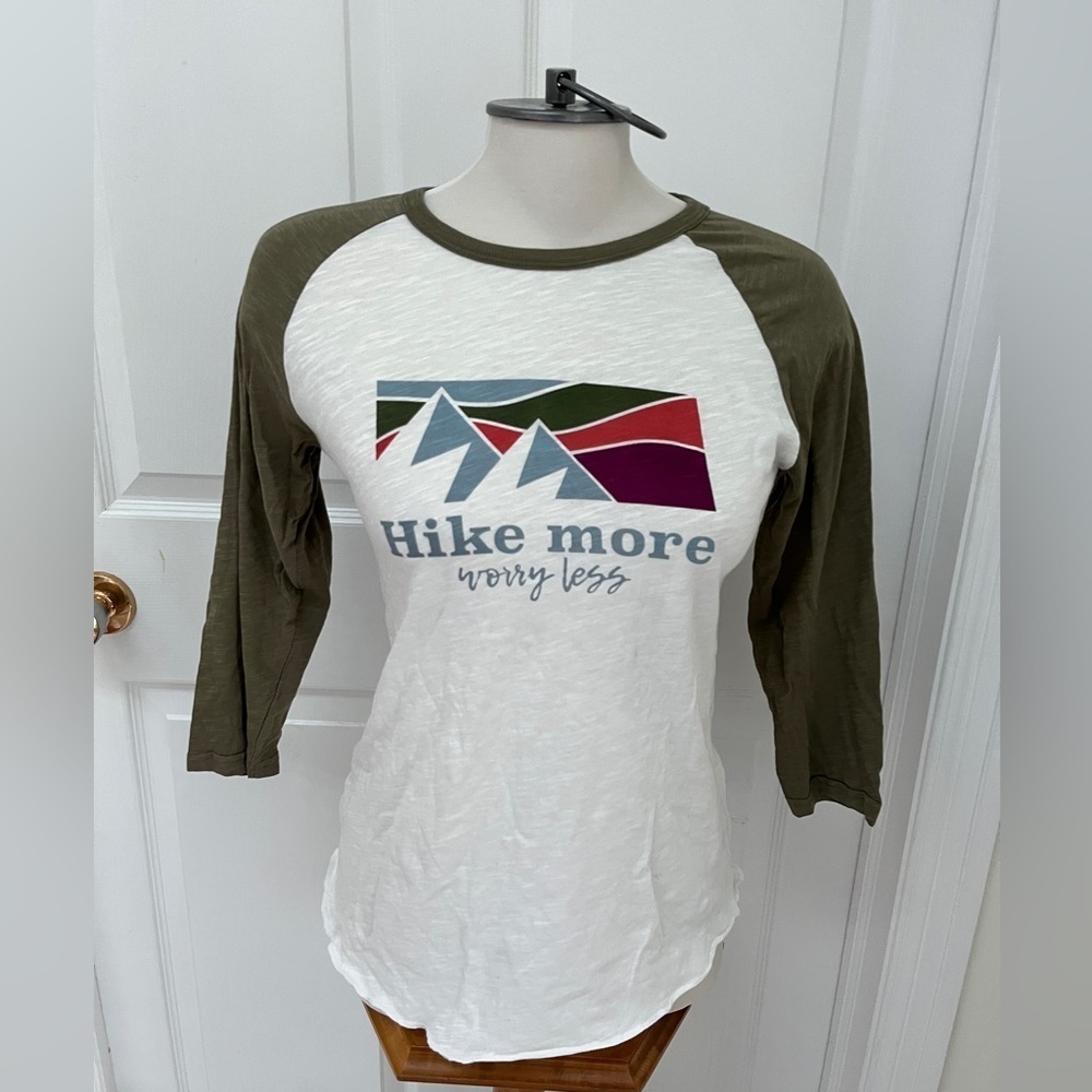 Twik Hike More Worry Less Baseball Tee size medium